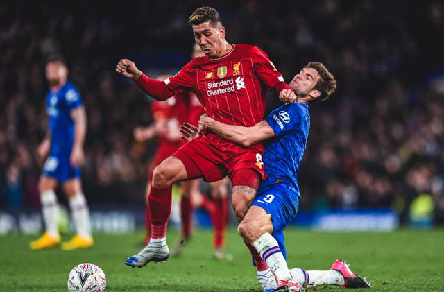 欧冠淘汰赛前瞻：巴萨主场迎战曼联,