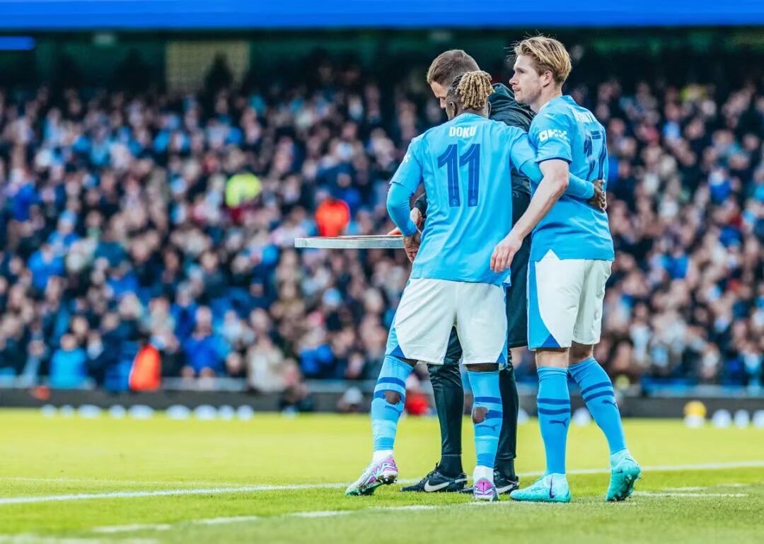 懂球帝足协杯冠军海报：国安是冠军！