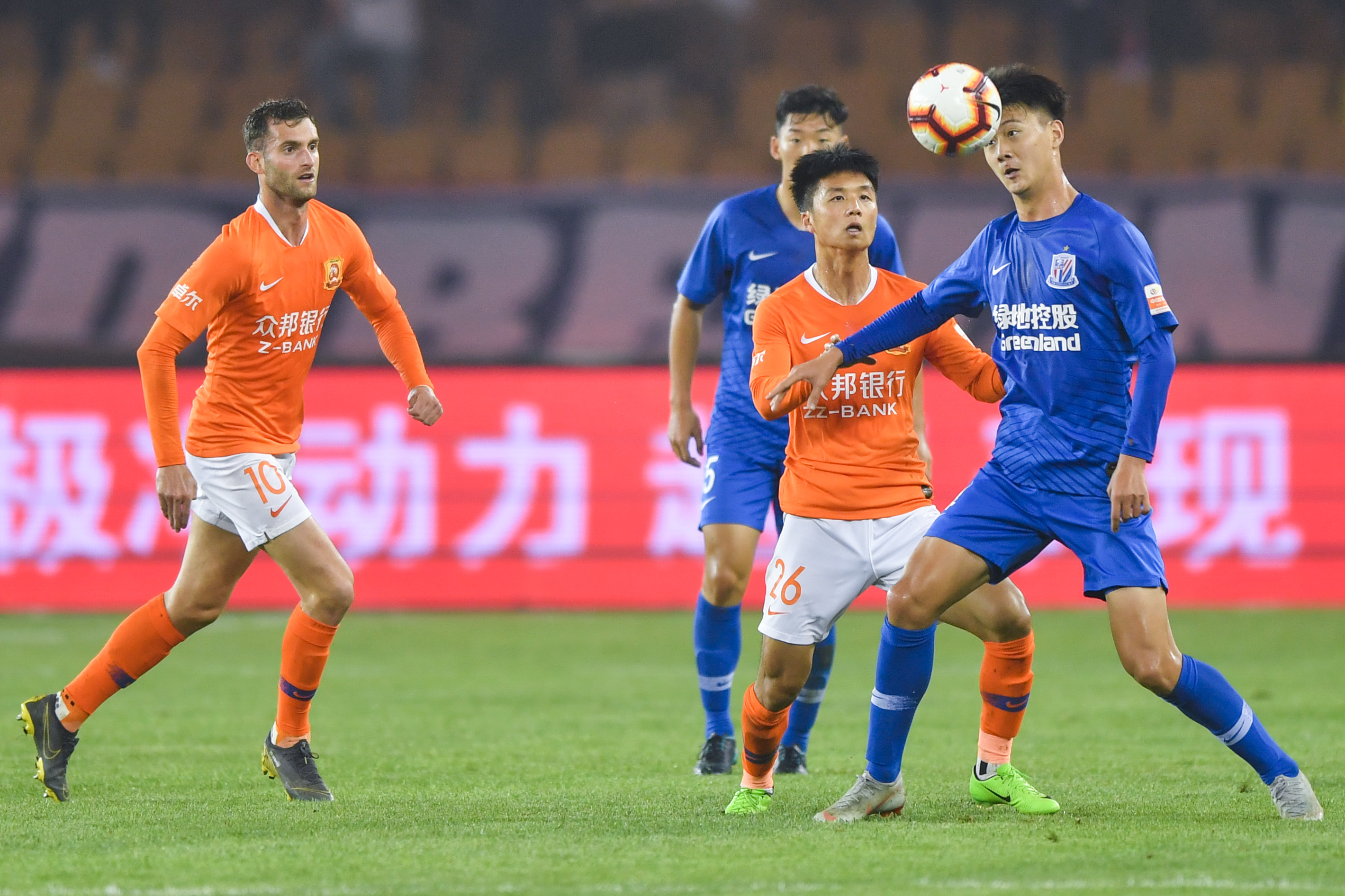 IG“头号大敌”得到增强！JIEJIE粉丝集体破防，为啥不加盟BLG？
