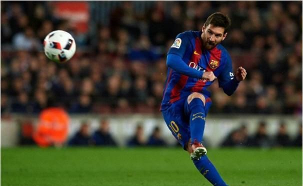 曼城主场对阵桑德兰，主场优势明显，福登状态火热，预计全取三分。